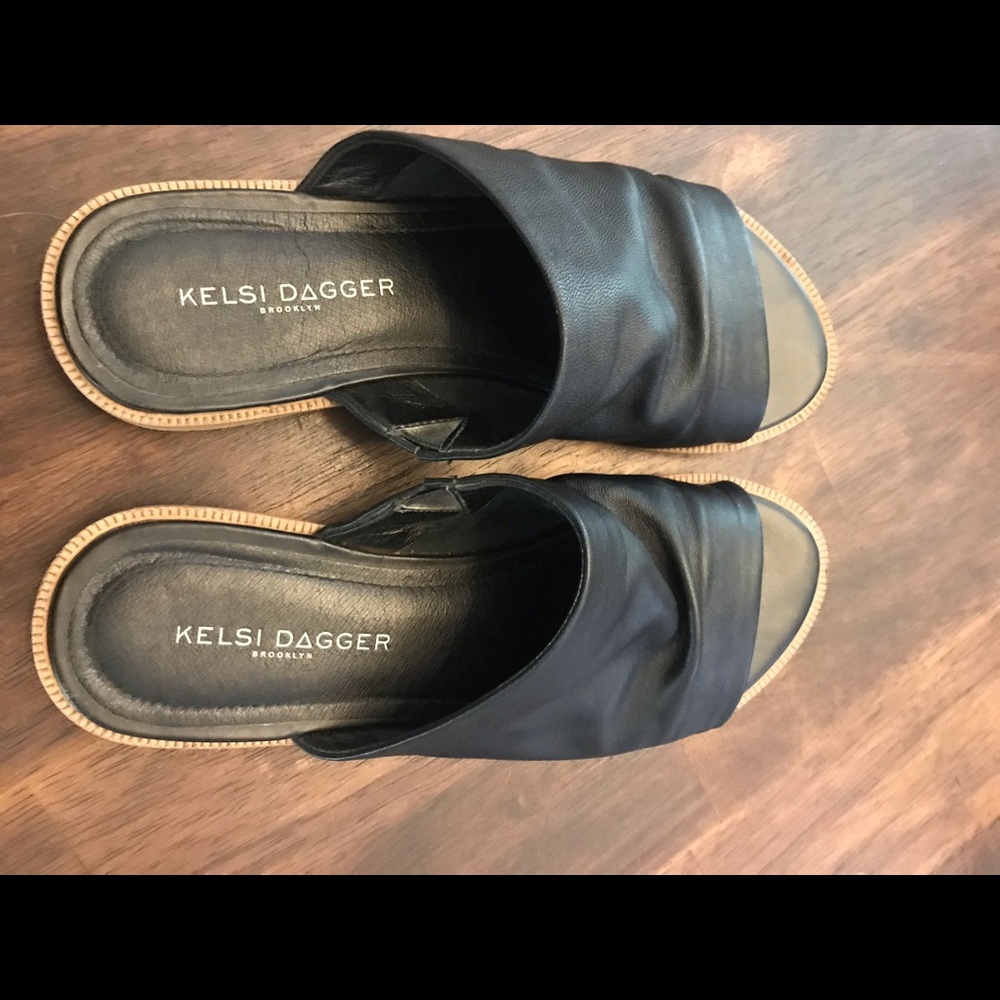 Kelsi Dagger Brooklyn Ruthie Slide Black 5.5
